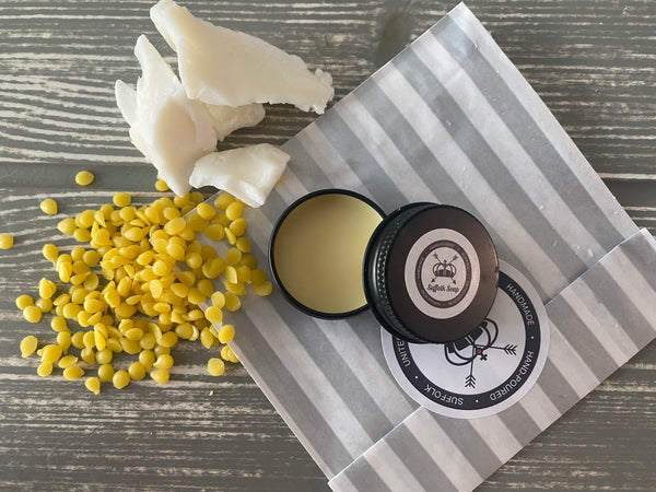 Lip Balm with Tin - Shea Butter, Coconut Oil &  Bee's Wax