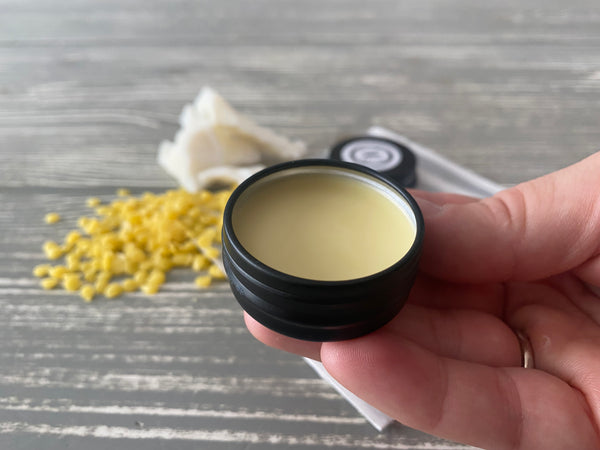 Lip Balm with Tin - Shea Butter, Coconut Oil &  Bee's Wax